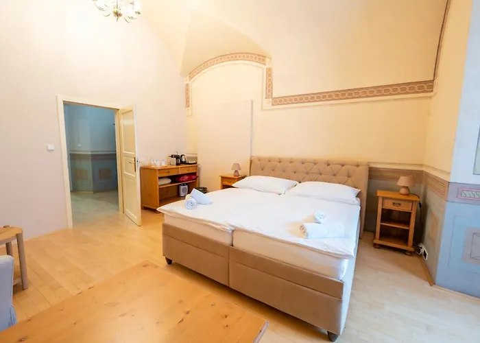 Zámek V Kostelci Nad černými Lesy